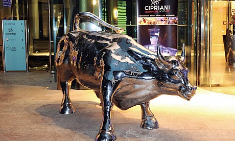 Picture grabbed from Timeout Abu Dhabi - The Cipriani bull is standing outside Cipriani Yas Island 